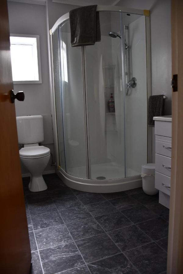 Large Studio With Private Patio, Sky Tv & Wifi Villa Mount Maunganui Ngoại thất bức ảnh