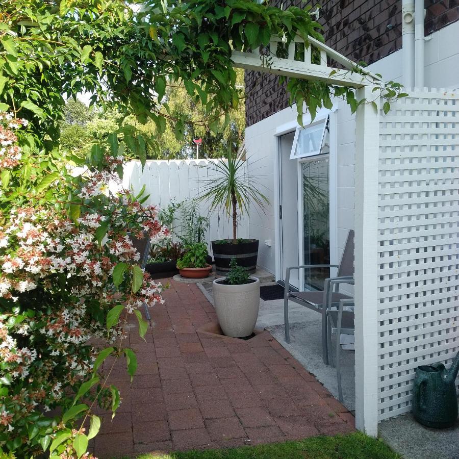 Large Studio With Private Patio, Sky Tv & Wifi Villa Mount Maunganui Ngoại thất bức ảnh